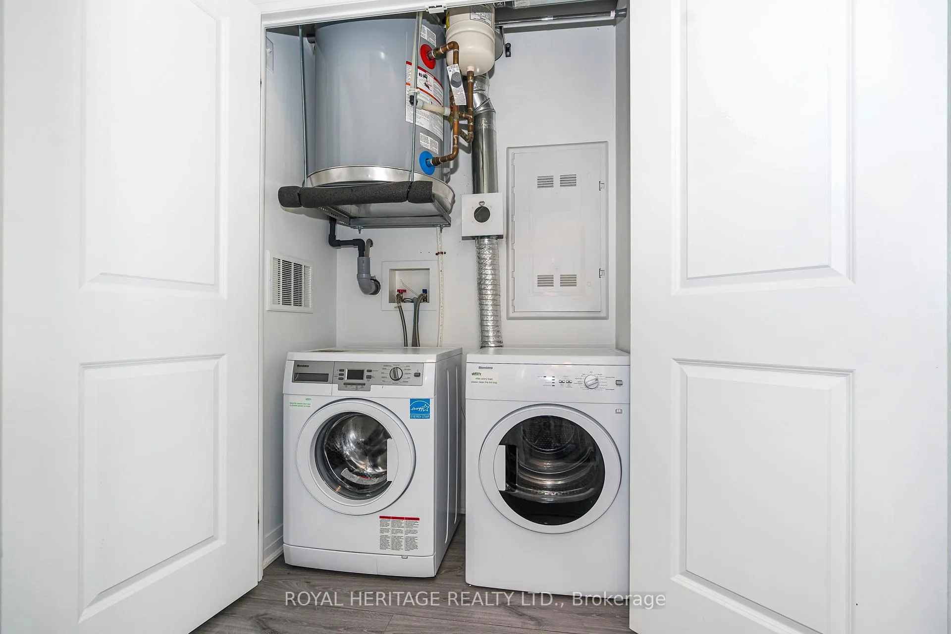 Photo 4 of Unit 614, 1900 Simcoe Street N, Oshawa, Samac — HOMEH