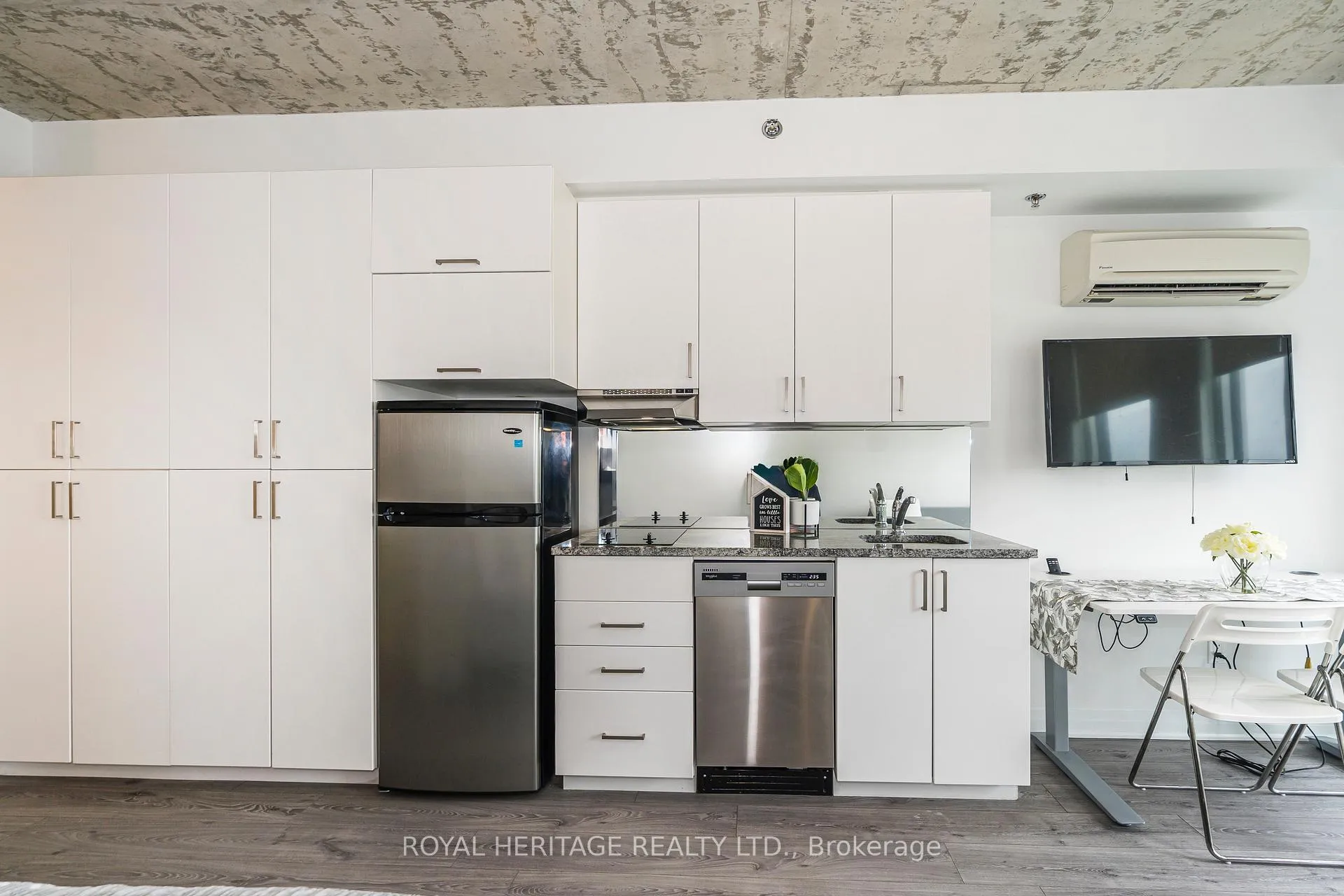 Photo 5 of Unit 614, 1900 Simcoe Street N, Oshawa, Samac — HOMEH