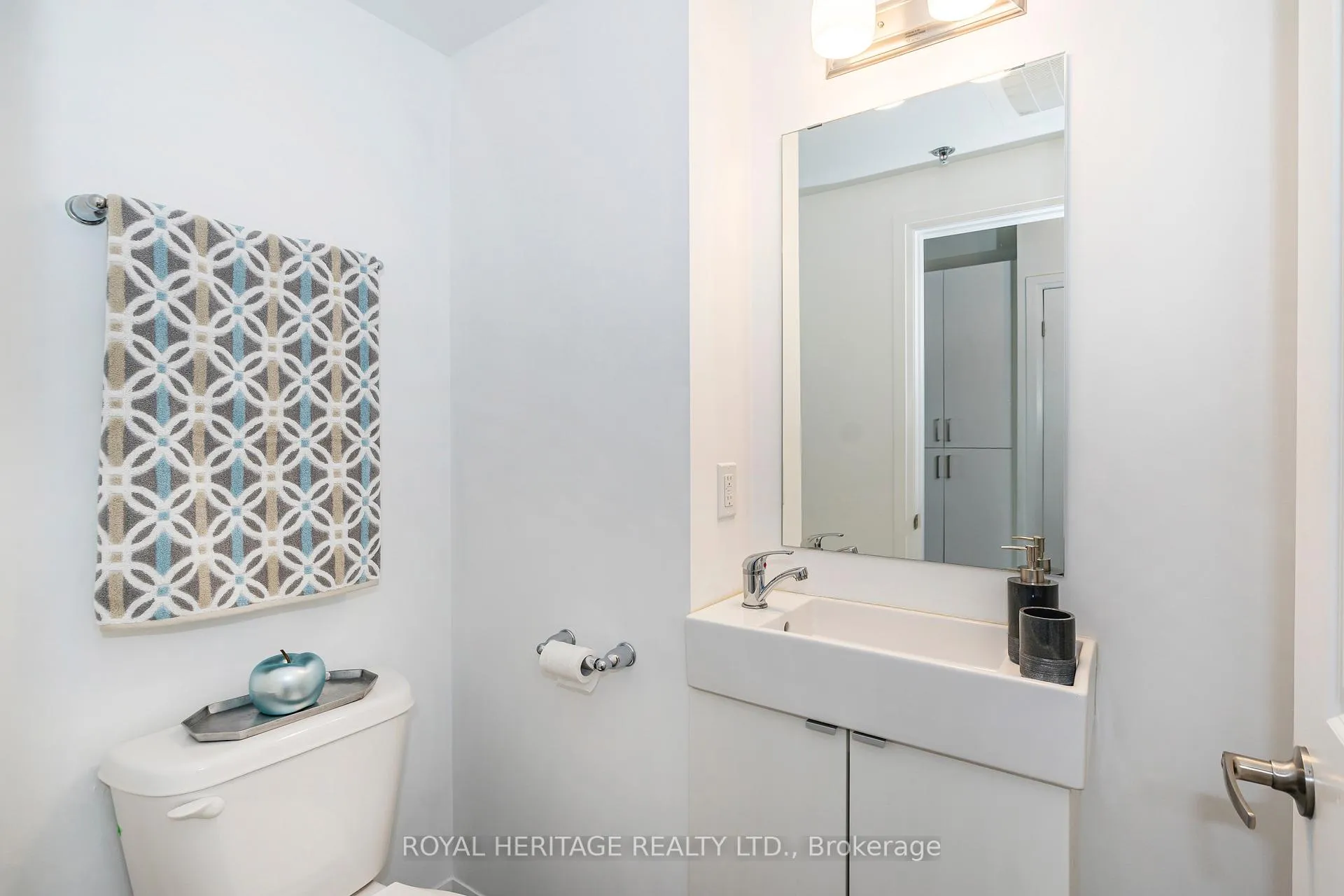 Photo 14 of Unit 614, 1900 Simcoe Street N, Oshawa, Samac — HOMEH