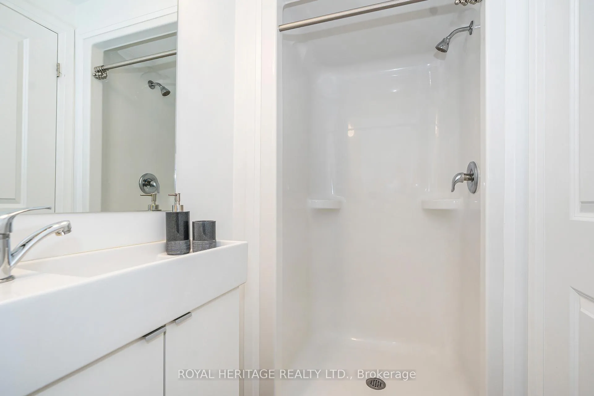Photo 15 of Unit 614, 1900 Simcoe Street N, Oshawa, Samac — HOMEH