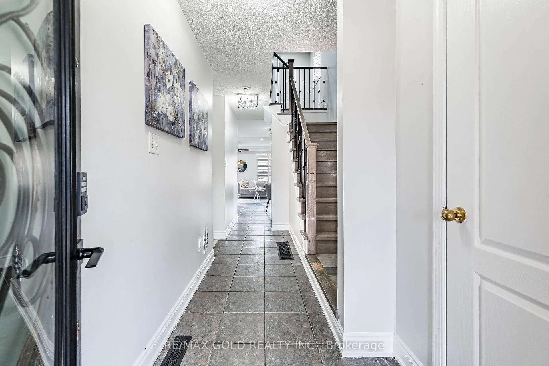 Photo 4 of 89 Cadillac Crescent, Brampton, Fletcher's Meadow — HOMEH
