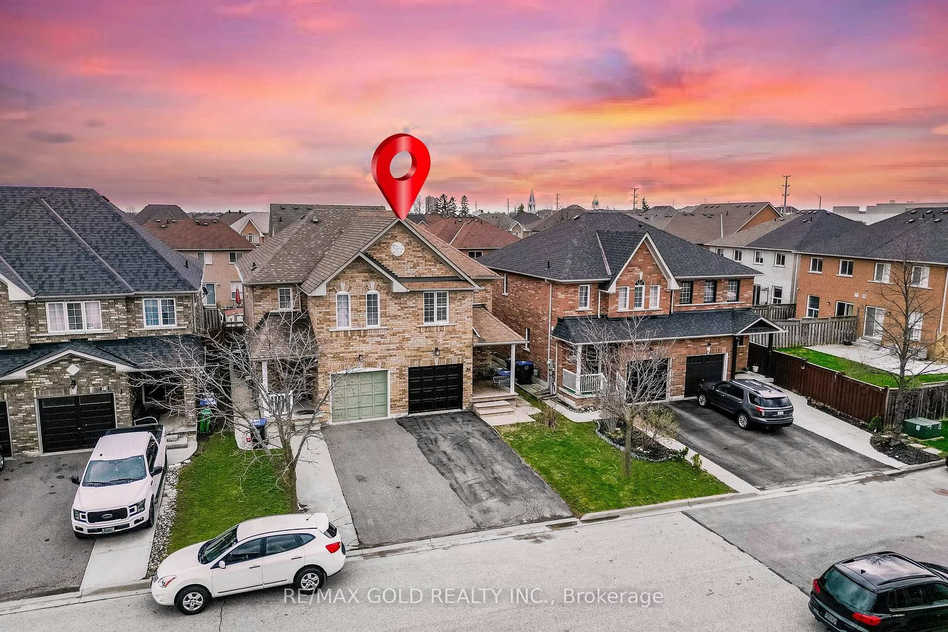 Photo 34 of 89 Cadillac Crescent, Brampton, Fletcher's Meadow — HOMEH
