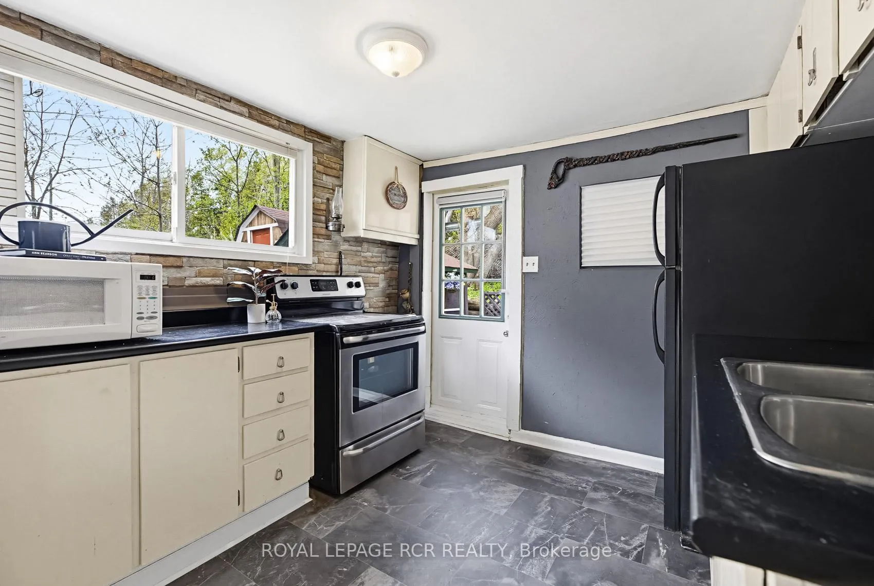 Photo 12 of 13 Old Pavilion Road, Caledon, Rural Caledon — HOMEH