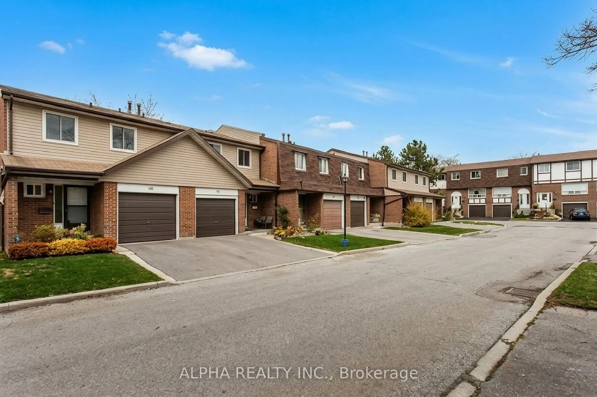 Front of Unit 33, 3025 Cedarglen Gate