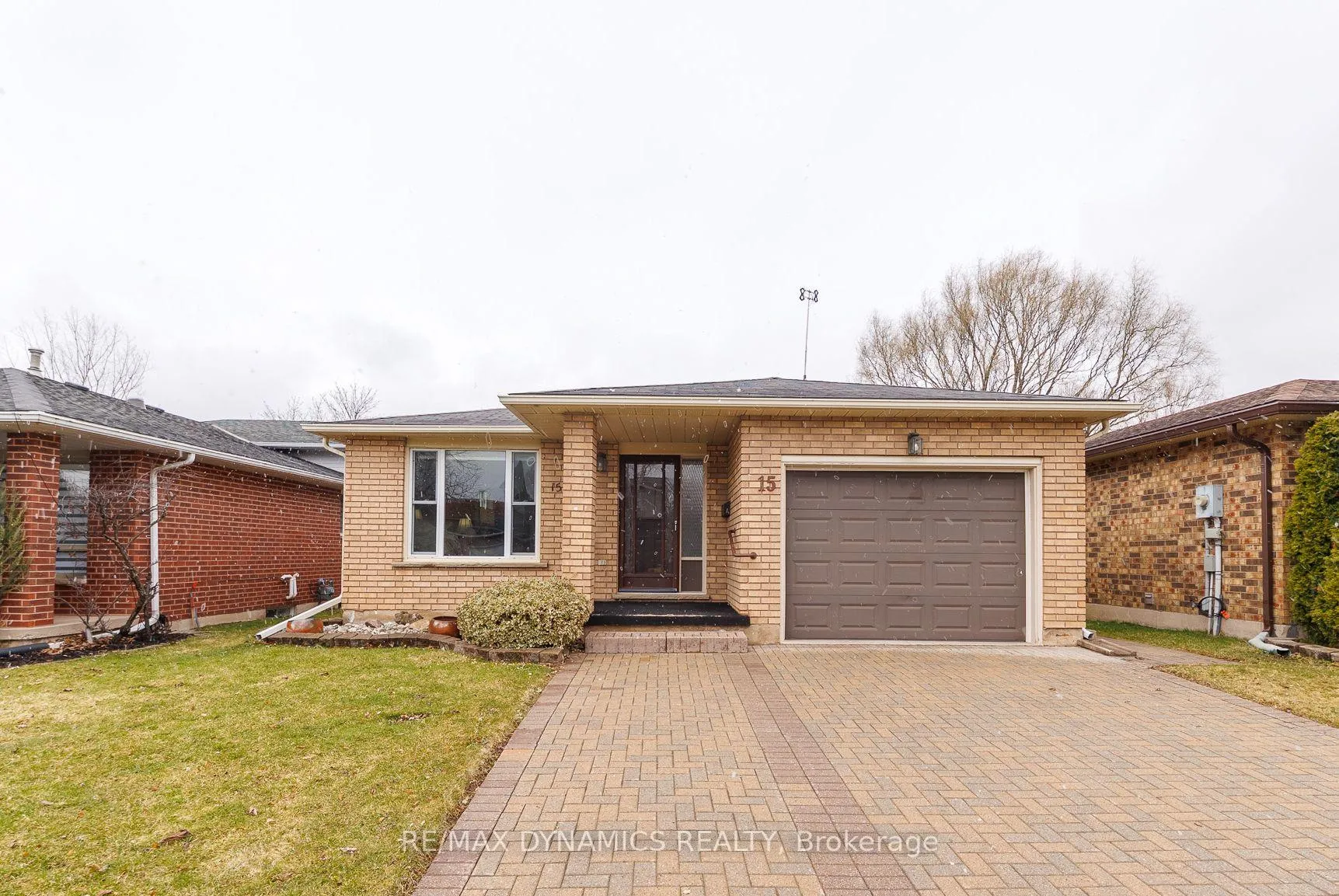 Photo 1 of 15 Rollins Drive, Welland, N. Welland — HOMEH