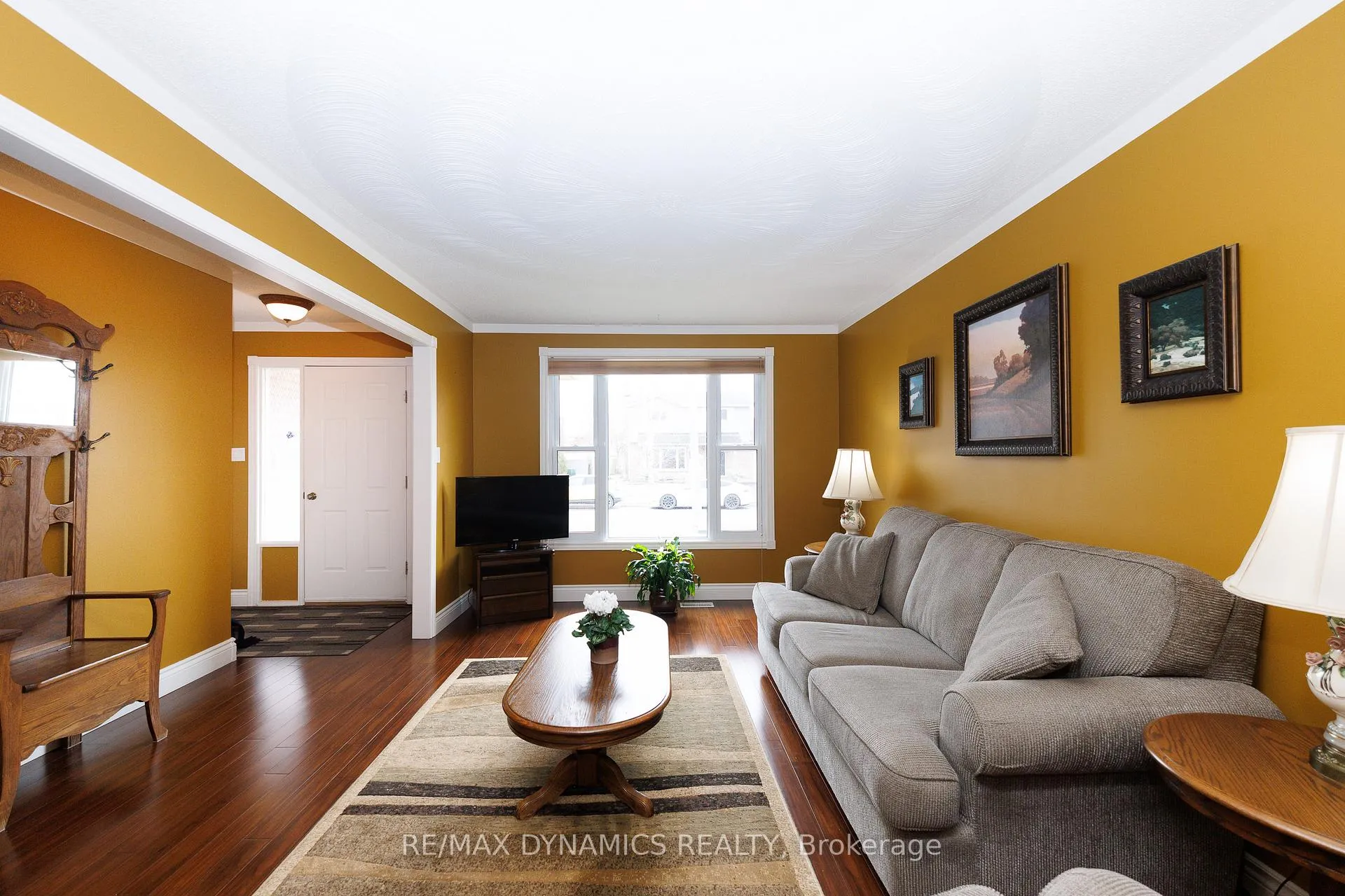 Photo 5 of 15 Rollins Drive, Welland, N. Welland — HOMEH