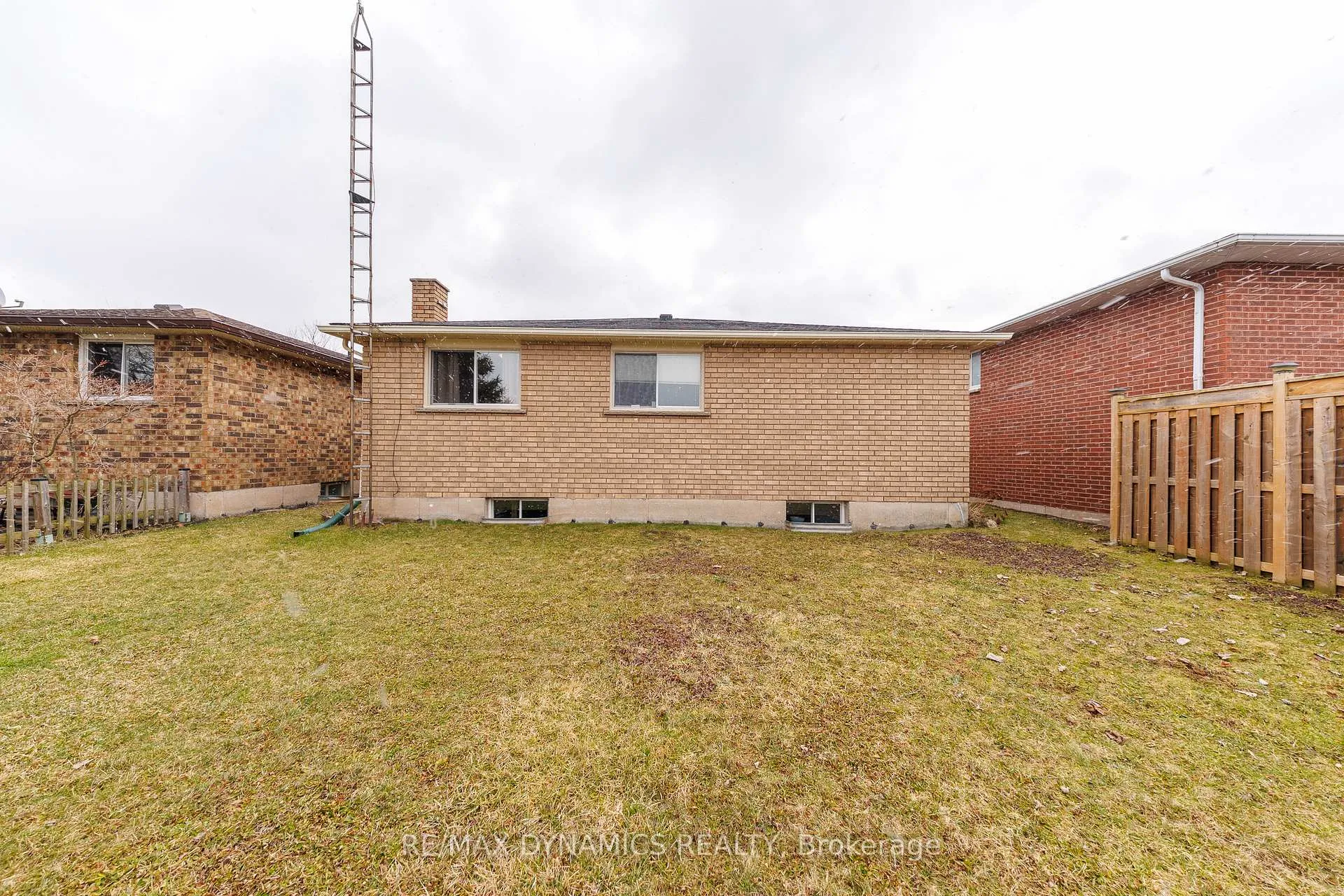 Photo 21 of 15 Rollins Drive, Welland, N. Welland — HOMEH