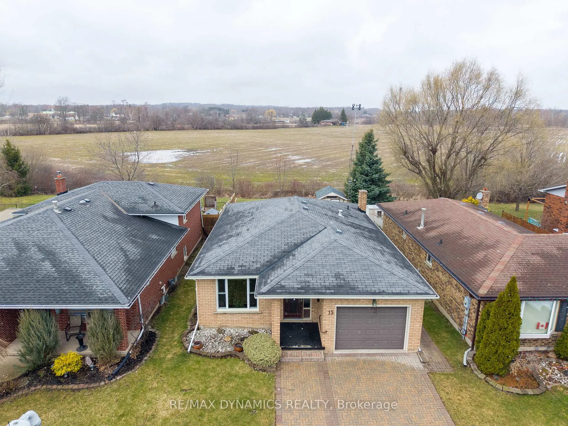 Photo 25 of 15 Rollins Drive, Welland, N. Welland — HOMEH