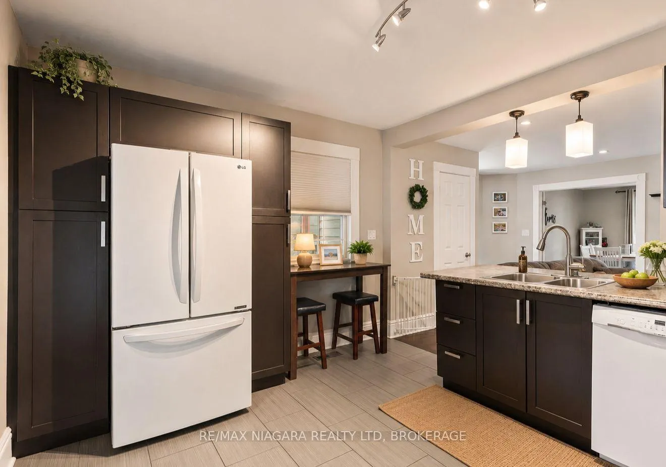 Photo 14 of 85 Maple St Street, St. Catharines, Downtown — HOMEH