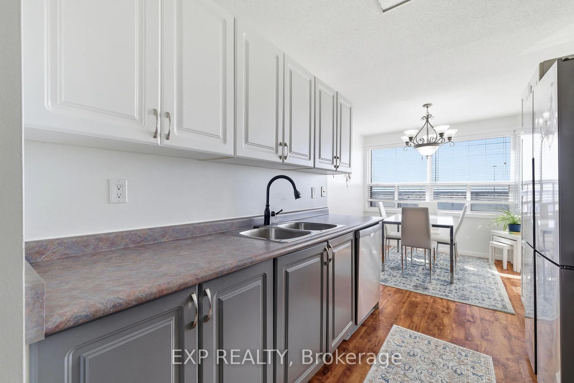 Photo 8 of Unit 1004, 200 Jamieson Parkway, Cambridge — HOMEH