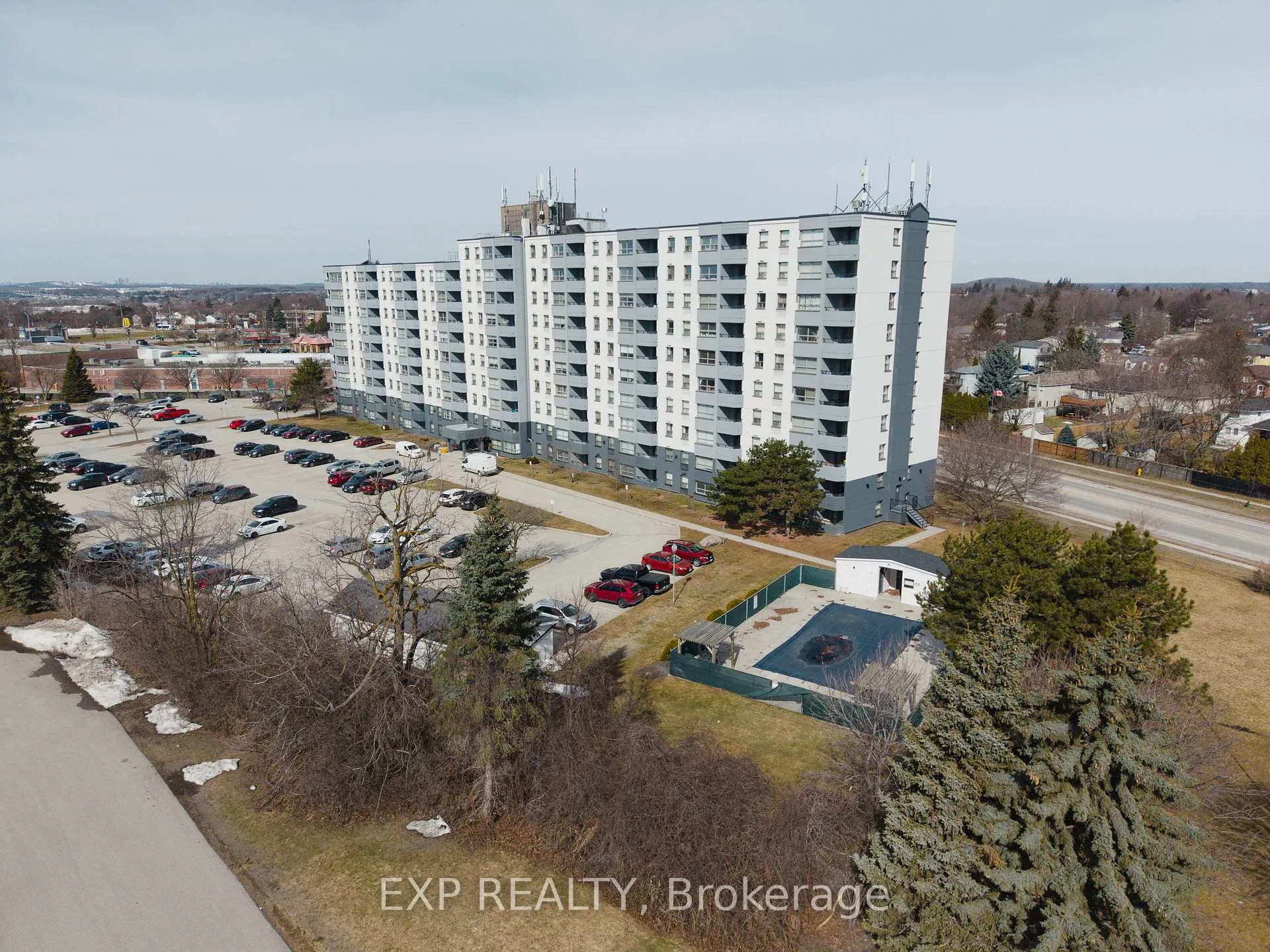 Photo 36 of Unit 1004, 200 Jamieson Parkway, Cambridge — HOMEH