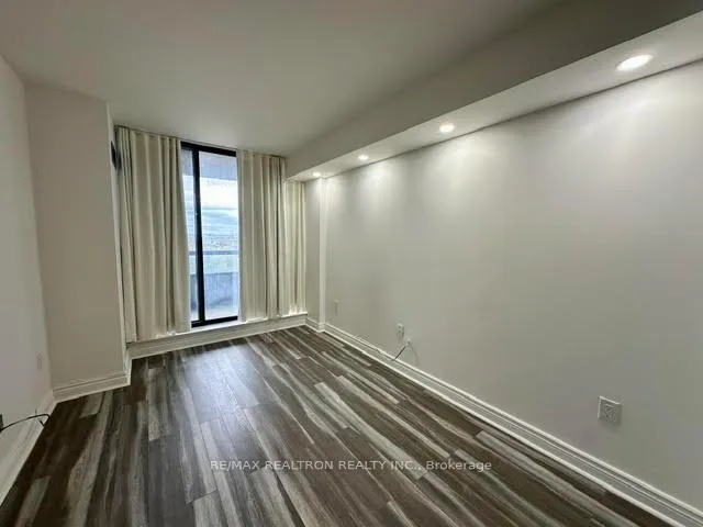 Photo 12 of Unit 1503, 7440 Bathurst Street, Vaughan, Brownridge — HOMEH
