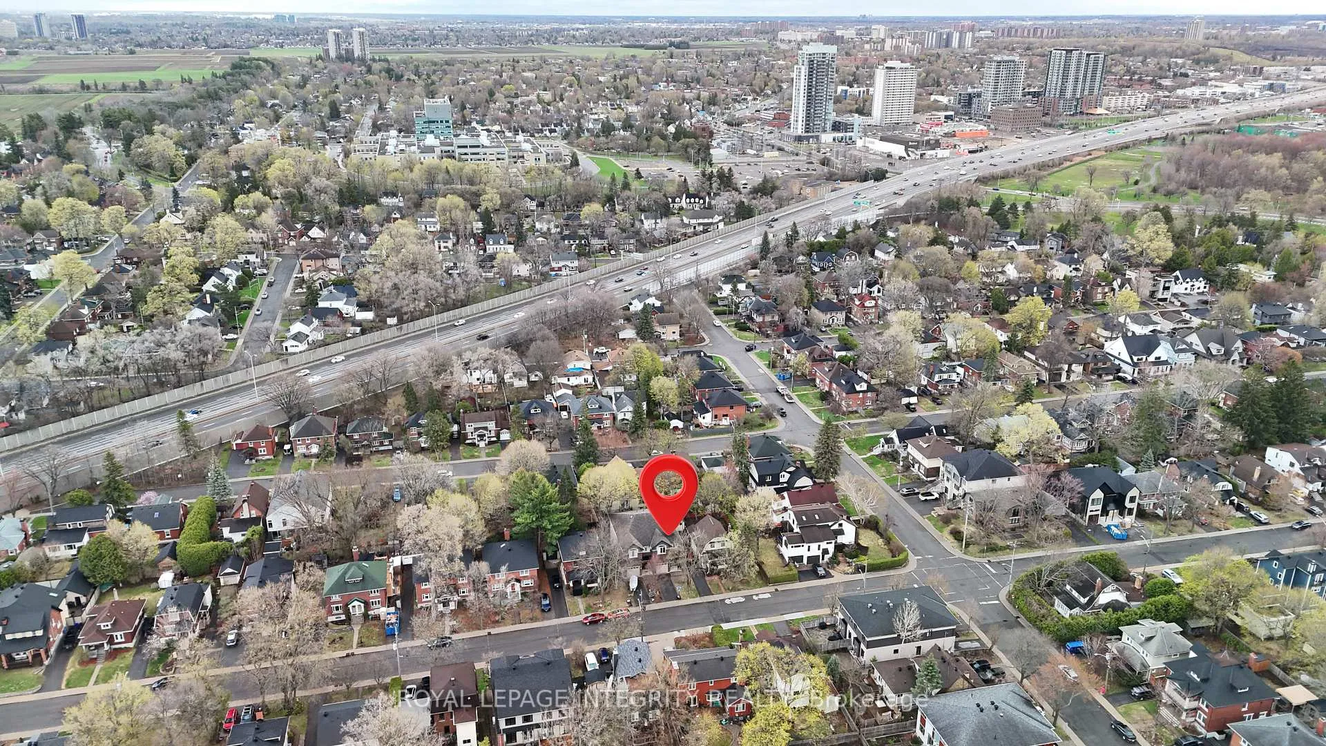 Photo 3 of 142 Faraday Street, Ottawa, Ottawa West — HOMEH