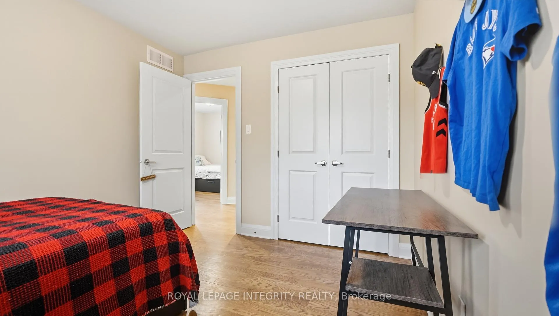 Photo 25 of 142 Faraday Street, Ottawa, Ottawa West — HOMEH