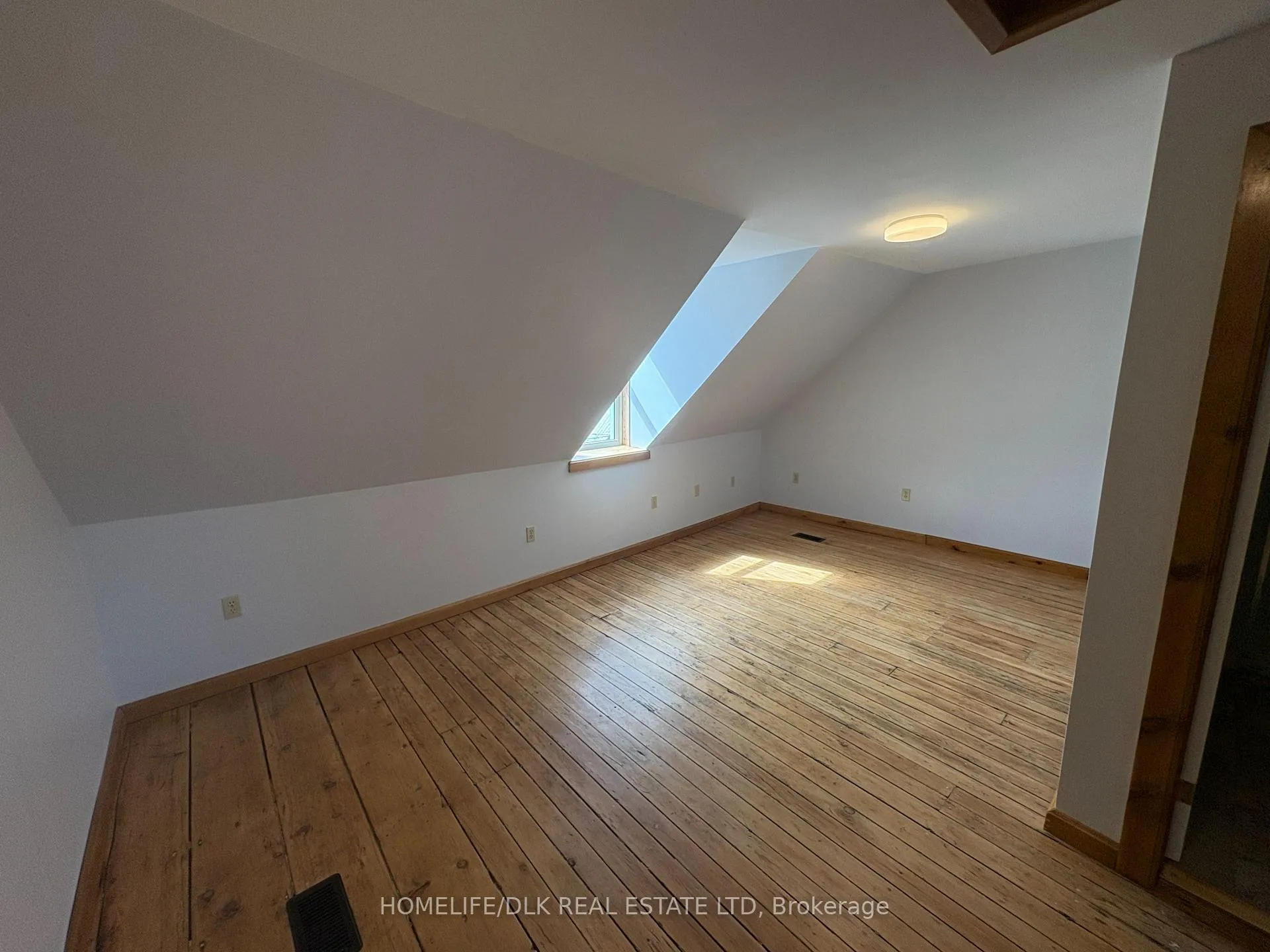 Photo 22 of 88 George Street, Brockville — HOMEH
