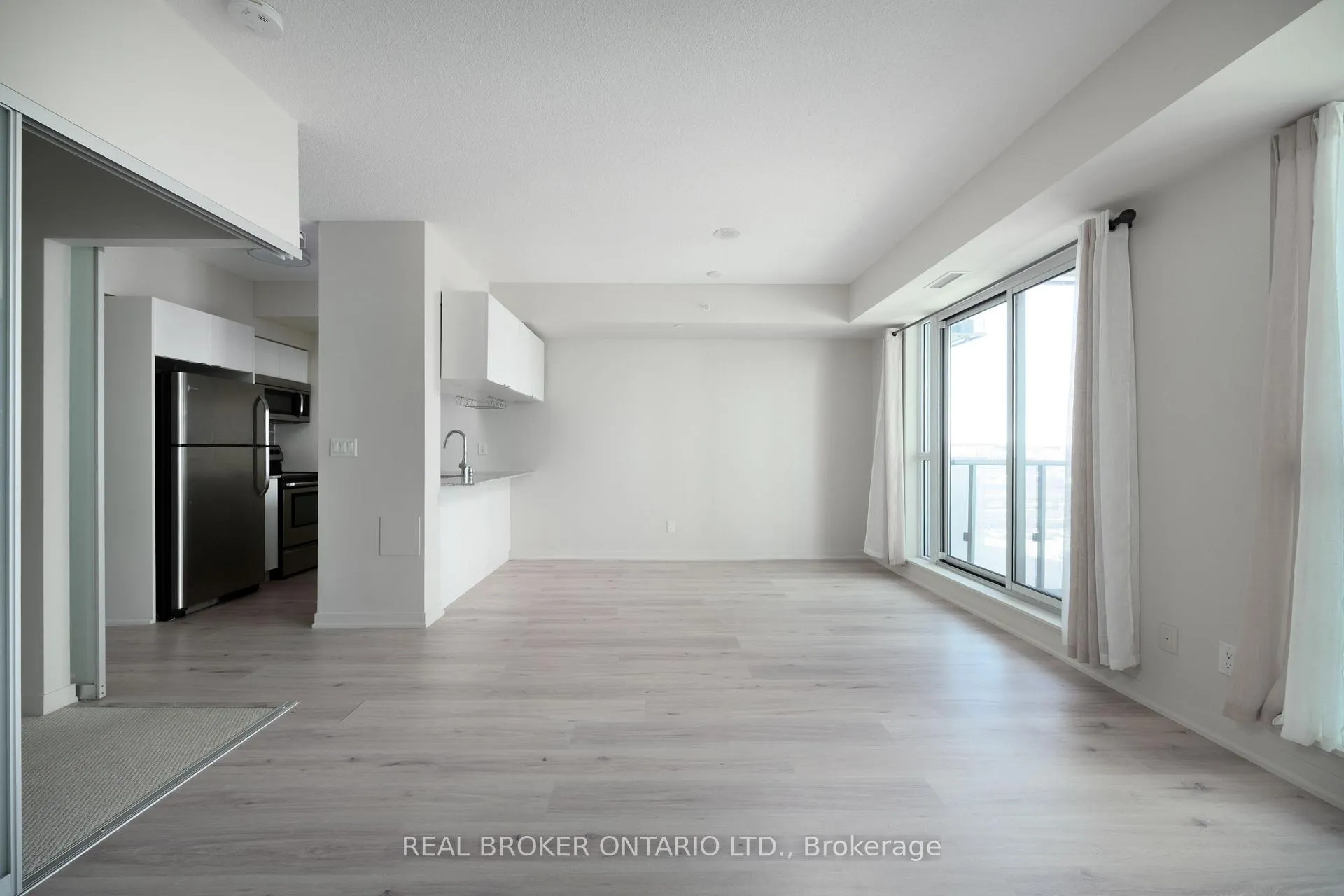 Photo 10 of Unit 909, 69 Lynn Williams Street, Toronto, Niagara — HOMEH