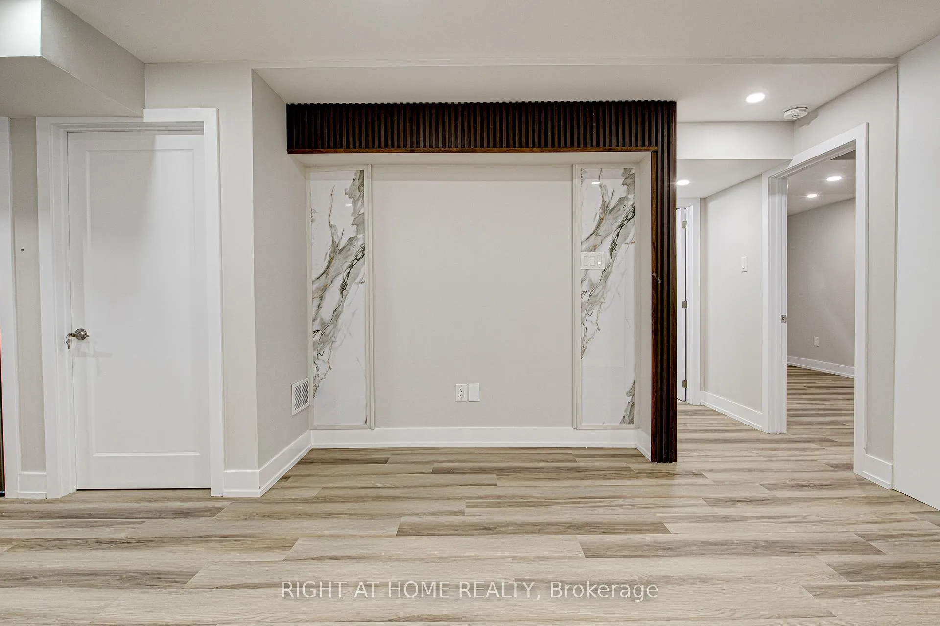 Photo 8 of 265 Dearborn Boulevard, Waterloo, Colonial Acres — HOMEH