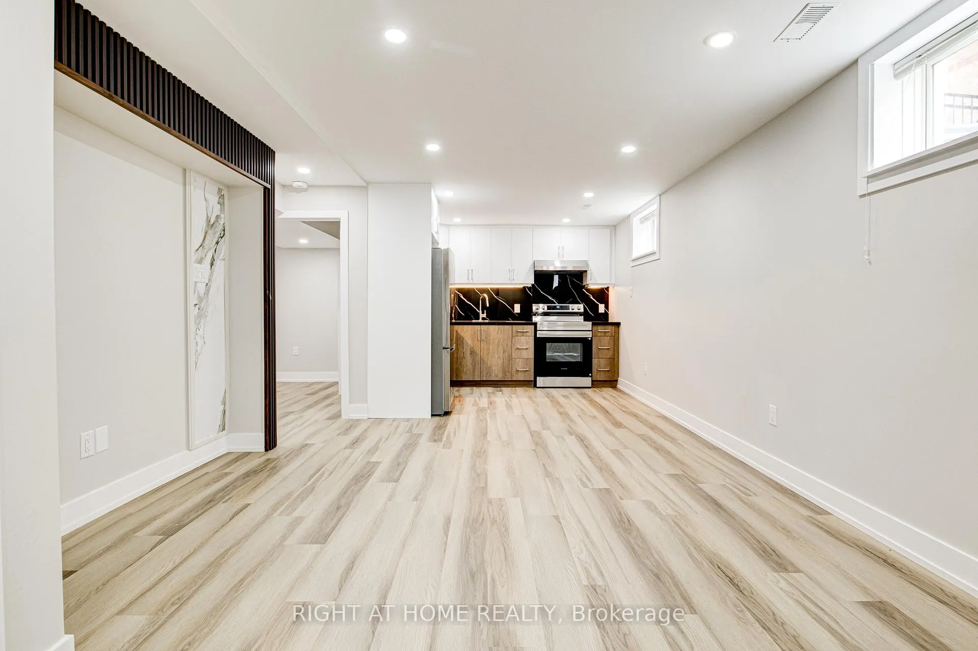 Photo 10 of 265 Dearborn Boulevard, Waterloo, Colonial Acres — HOMEH