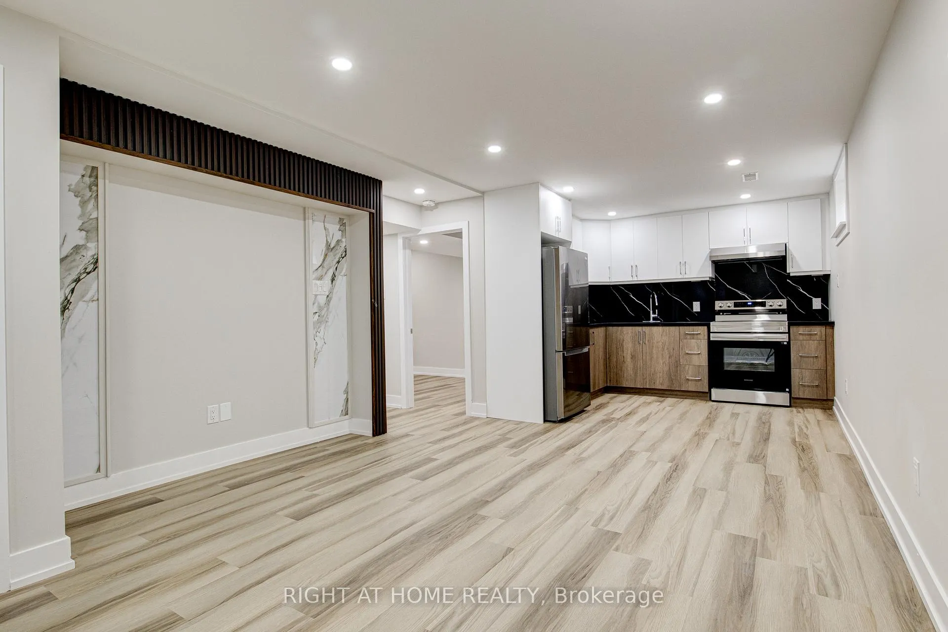 Photo 12 of 265 Dearborn Boulevard, Waterloo, Colonial Acres — HOMEH