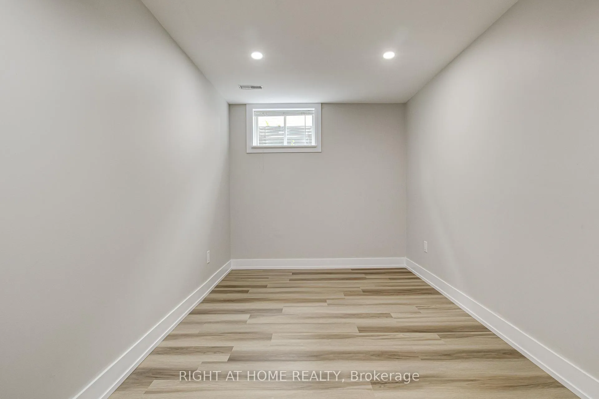 Photo 15 of 265 Dearborn Boulevard, Waterloo, Colonial Acres — HOMEH