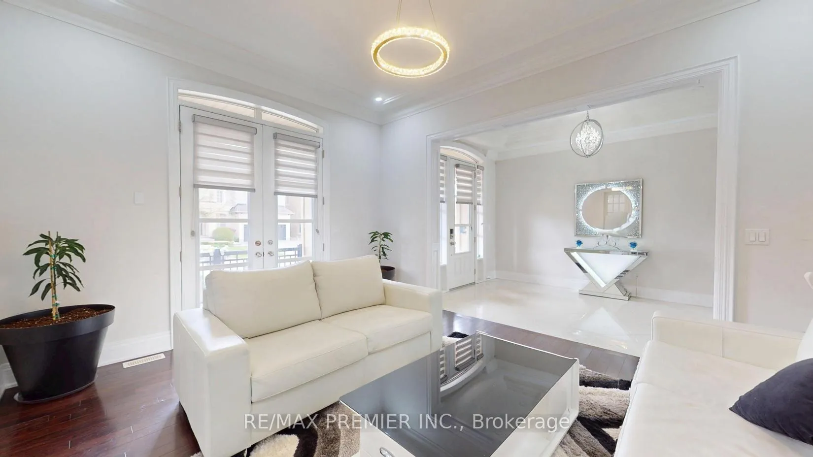 Photo 4 of 95 Sarracini Crescent, Vaughan, Islington Woods — HOMEH