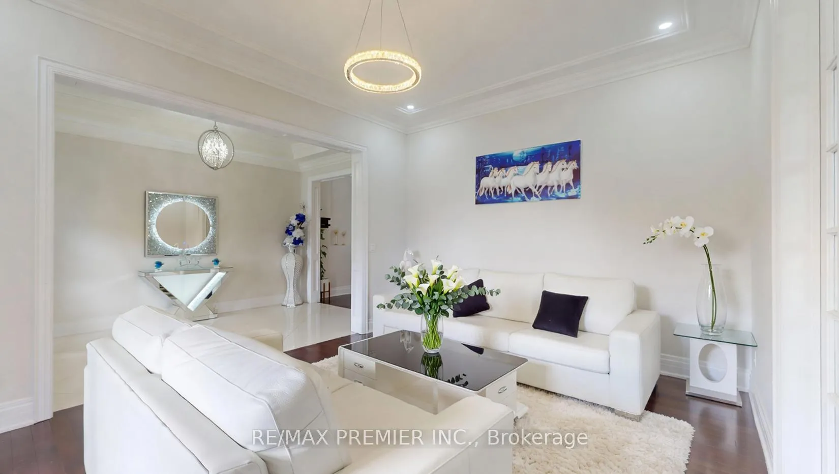 Photo 5 of 95 Sarracini Crescent, Vaughan, Islington Woods — HOMEH