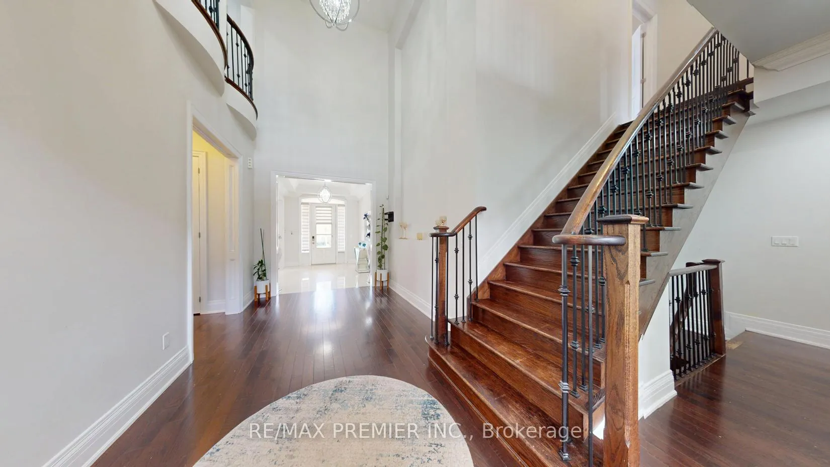 Photo 6 of 95 Sarracini Crescent, Vaughan, Islington Woods — HOMEH