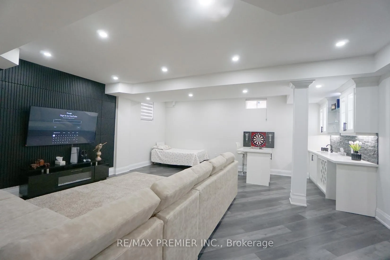 Photo 34 of 95 Sarracini Crescent, Vaughan, Islington Woods — HOMEH
