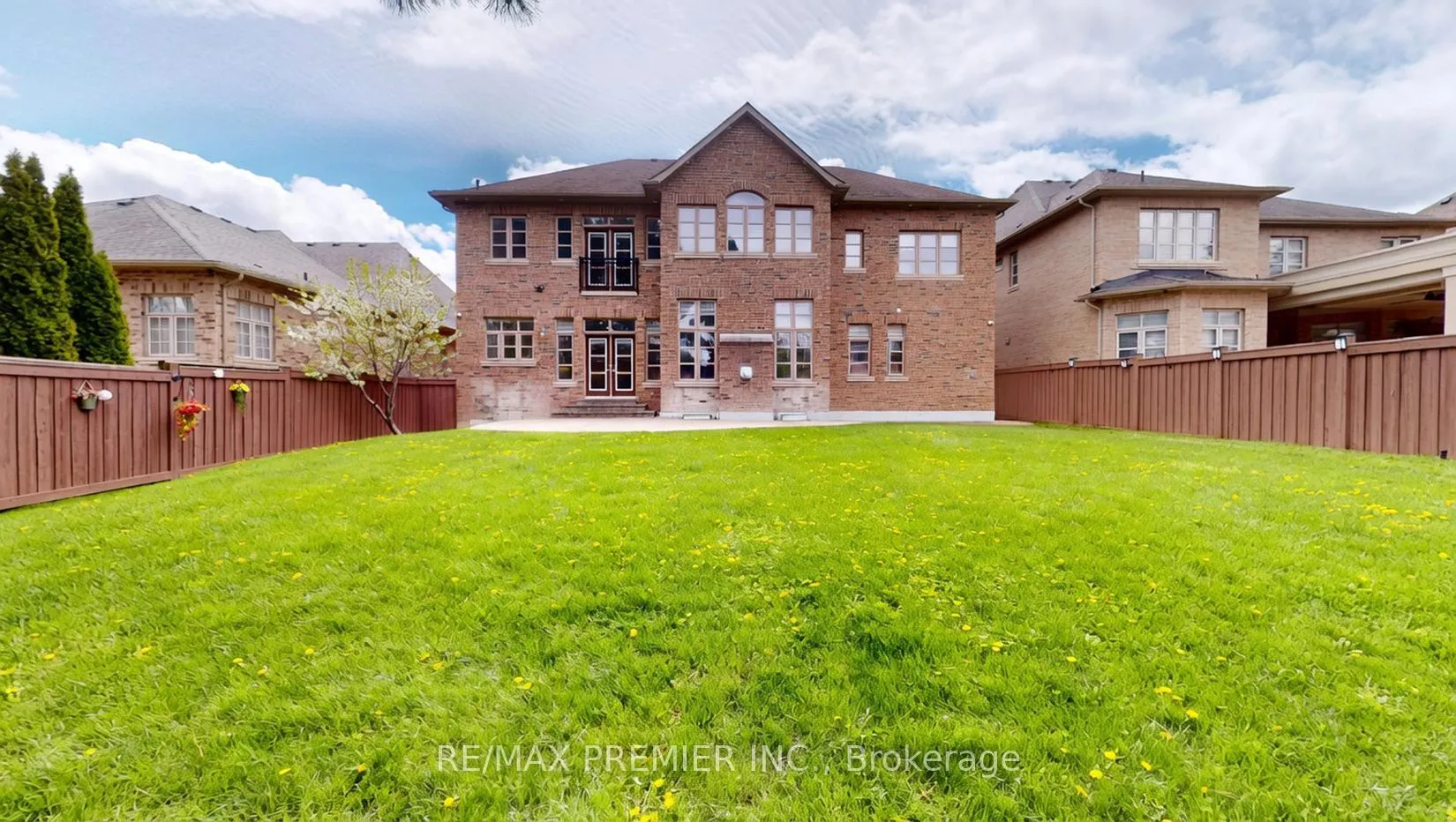 Photo 41 of 95 Sarracini Crescent, Vaughan, Islington Woods — HOMEH