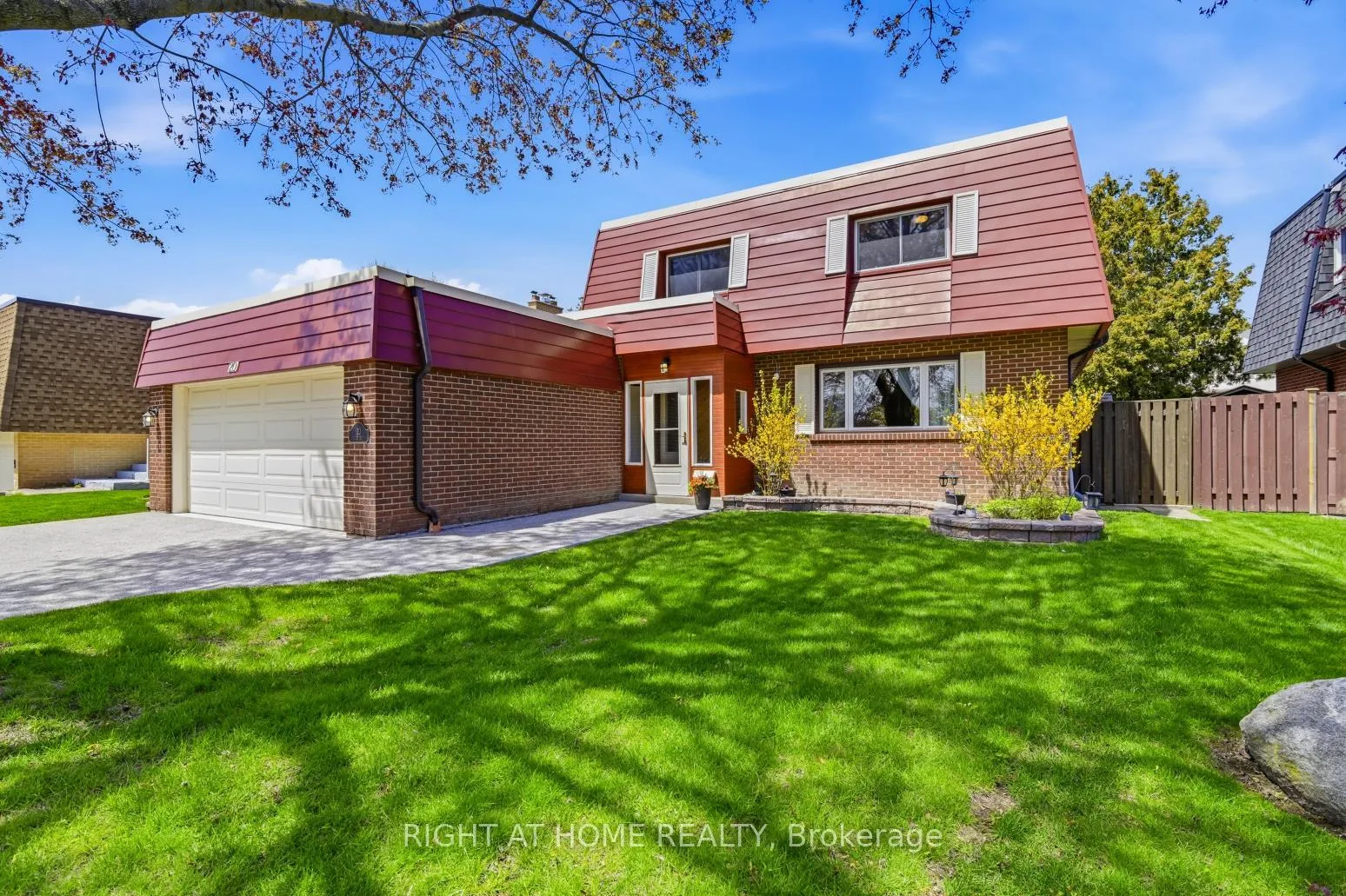 Photo 3 of 20 Tilley Drive, Scarborough, Centennial Scarborough — HOMEH