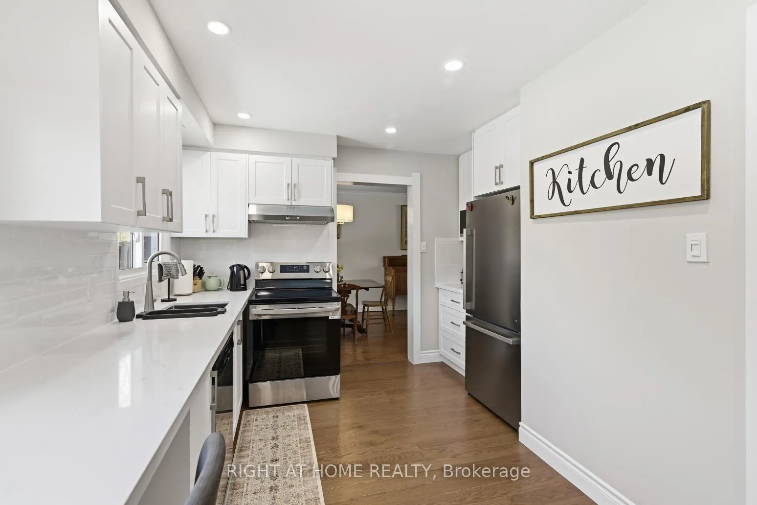 Photo 7 of 20 Tilley Drive, Scarborough, Centennial Scarborough — HOMEH