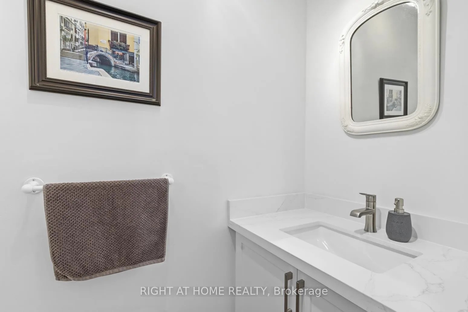 Photo 11 of 20 Tilley Drive, Scarborough, Centennial Scarborough — HOMEH