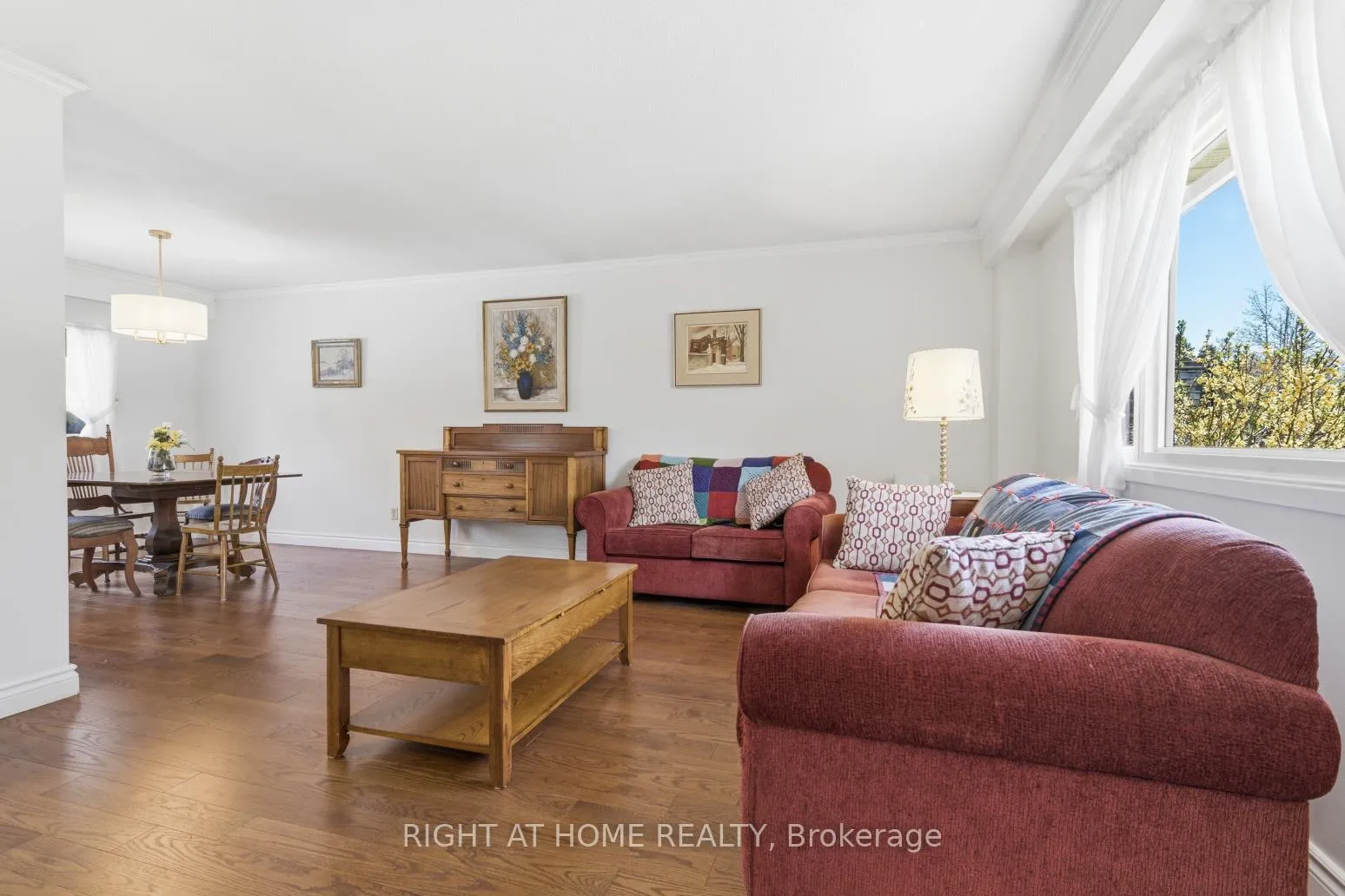 Photo 16 of 20 Tilley Drive, Scarborough, Centennial Scarborough — HOMEH