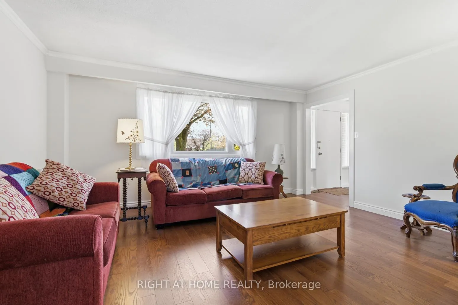Photo 17 of 20 Tilley Drive, Scarborough, Centennial Scarborough — HOMEH