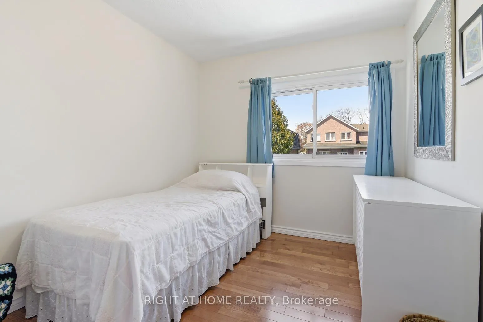 Photo 25 of 20 Tilley Drive, Scarborough, Centennial Scarborough — HOMEH