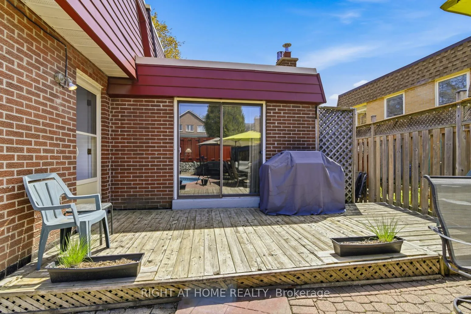 Photo 34 of 20 Tilley Drive, Scarborough, Centennial Scarborough — HOMEH