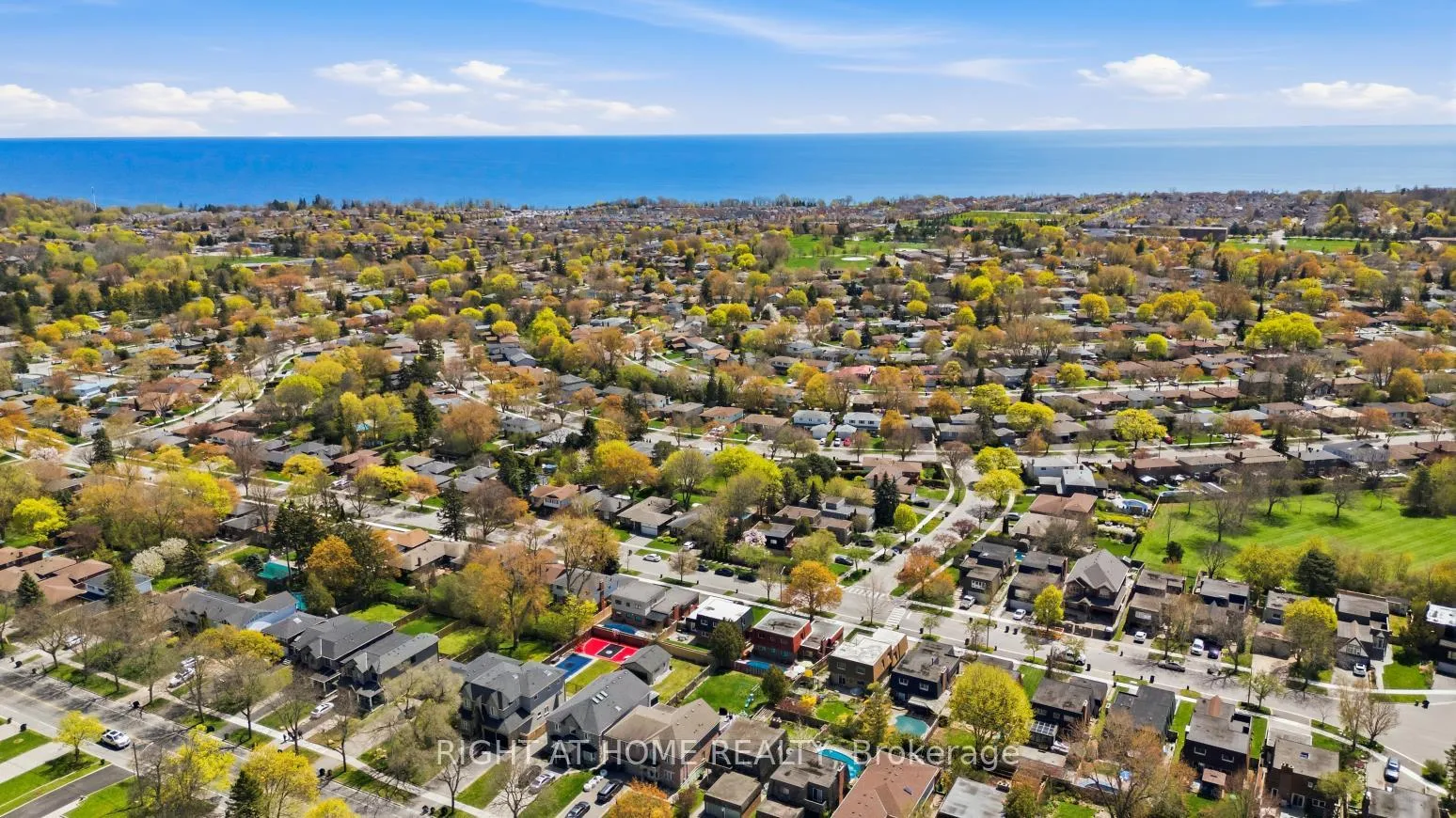 Photo 36 of 20 Tilley Drive, Scarborough, Centennial Scarborough — HOMEH