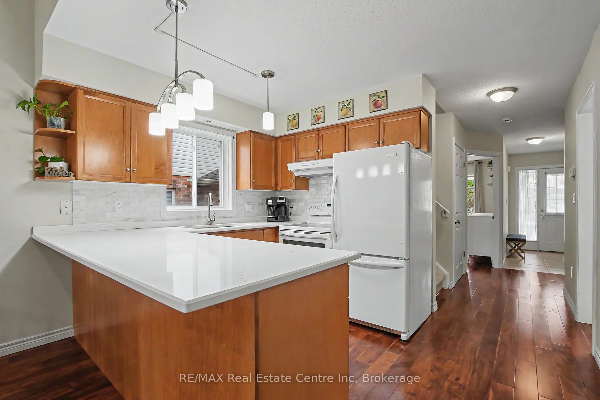Photo 6 of 9 Washburn Drive, Guelph, Grange Road — HOMEH