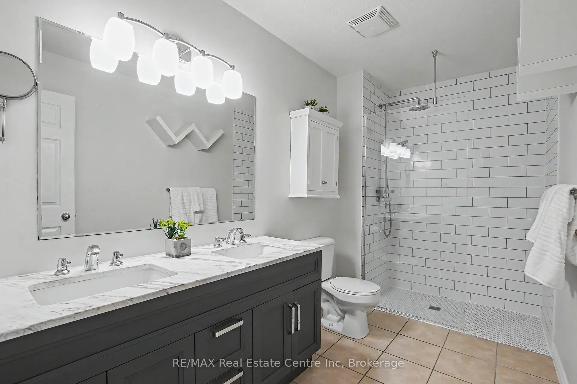 Photo 17 of 9 Washburn Drive, Guelph, Grange Road — HOMEH