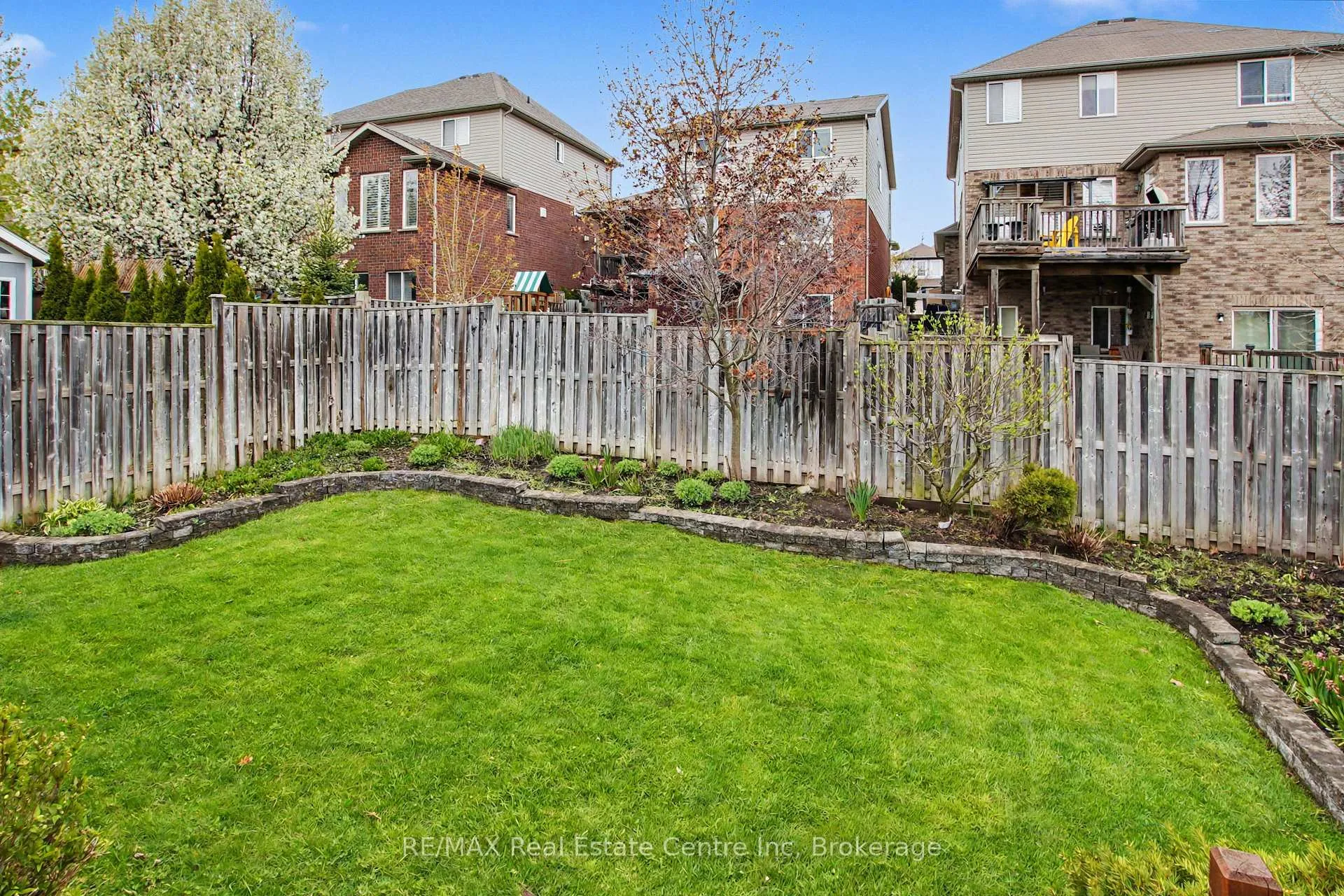 Photo 21 of 9 Washburn Drive, Guelph, Grange Road — HOMEH
