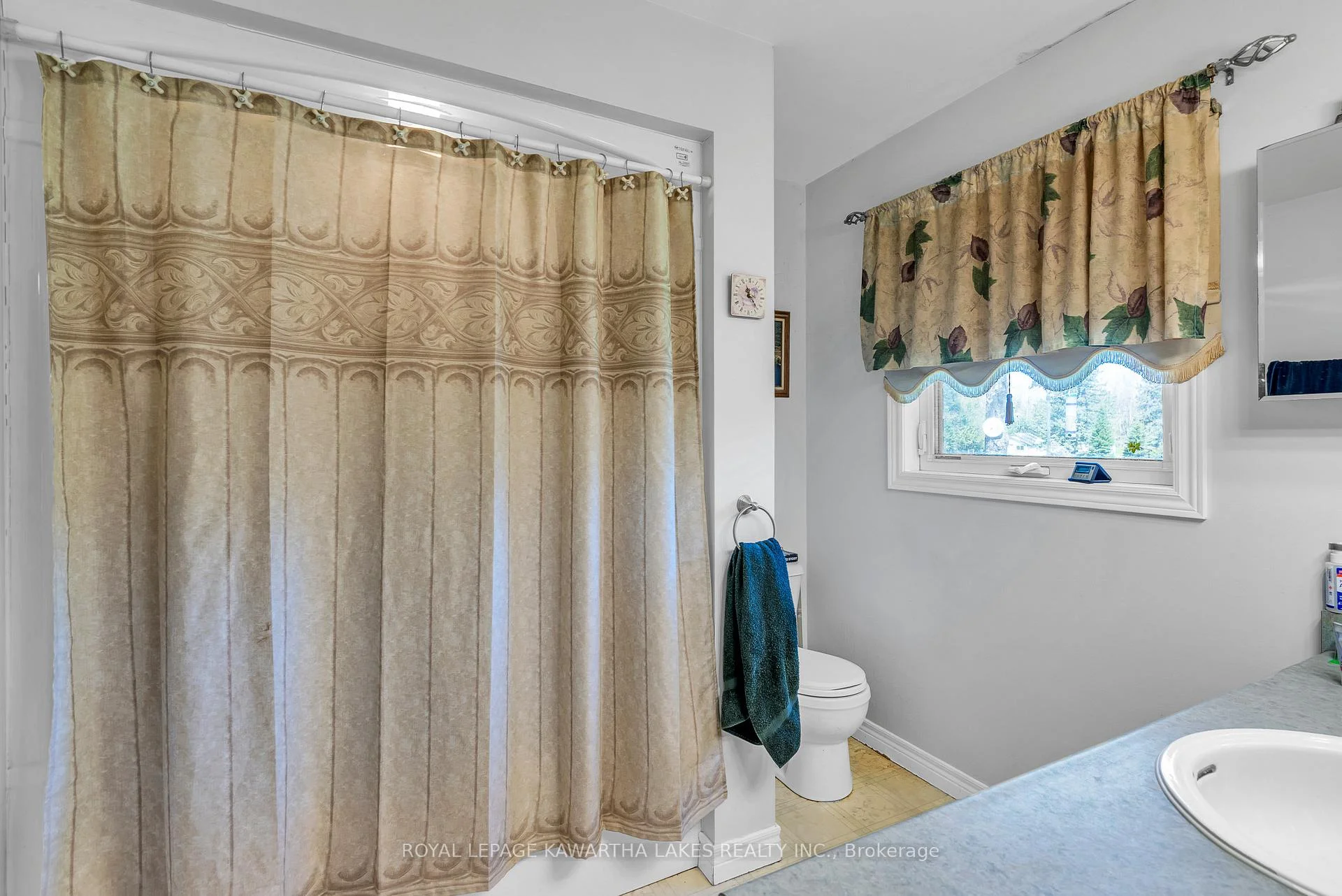 Photo 32 of 62 Evans Drive, Kawartha Lakes, Somerville — HOMEH