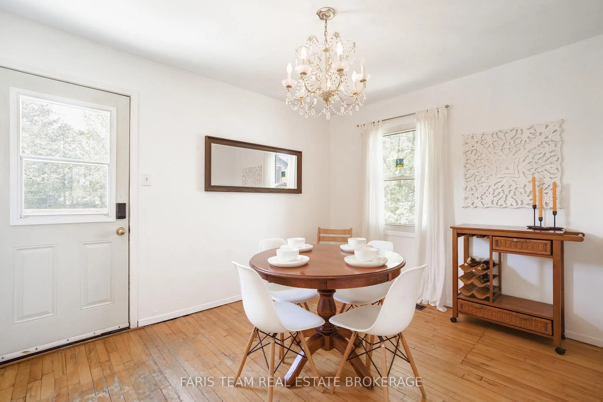 Photo 8 of 407 Bayview Parkway, Orillia — HOMEH