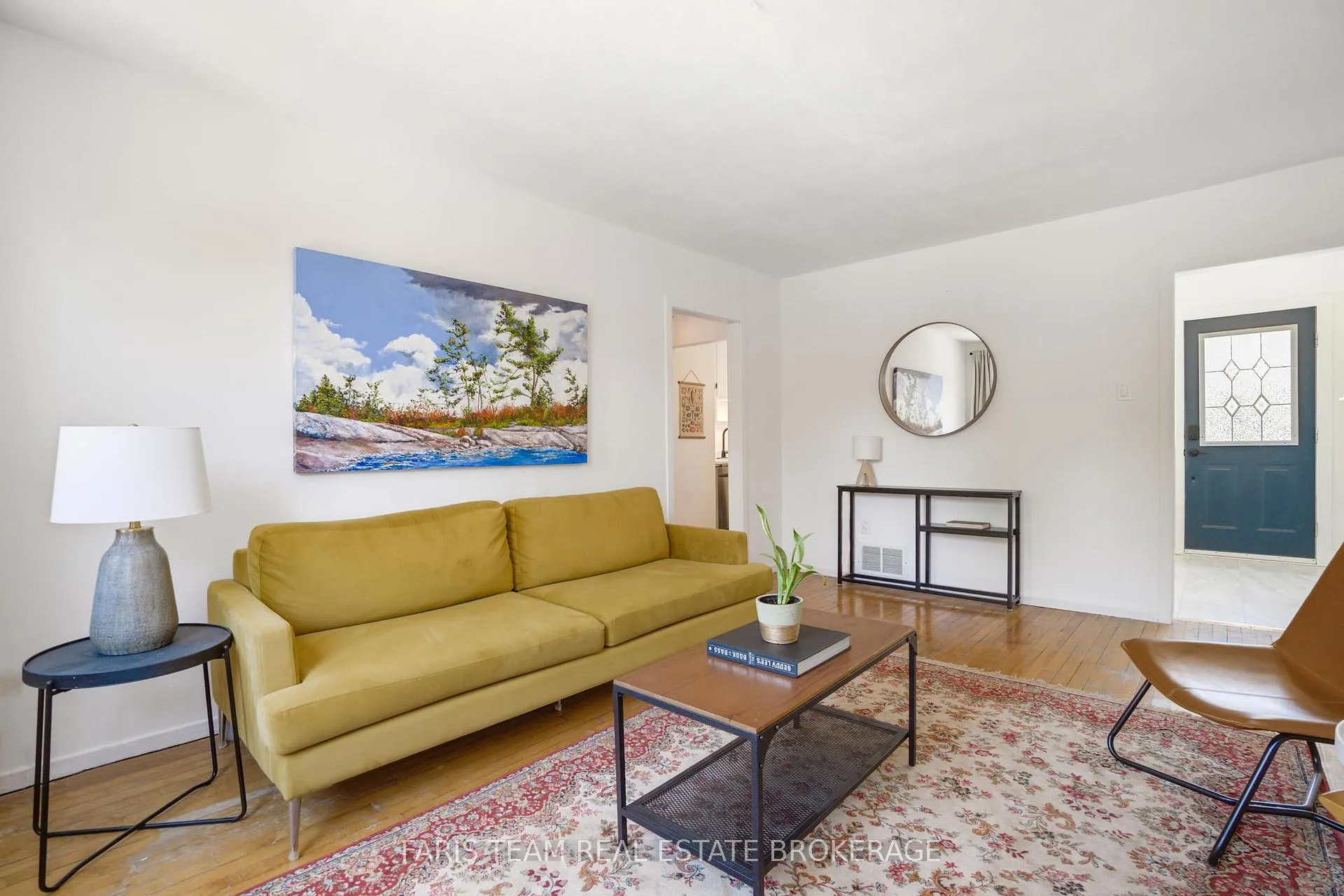 Photo 12 of 407 Bayview Parkway, Orillia — HOMEH