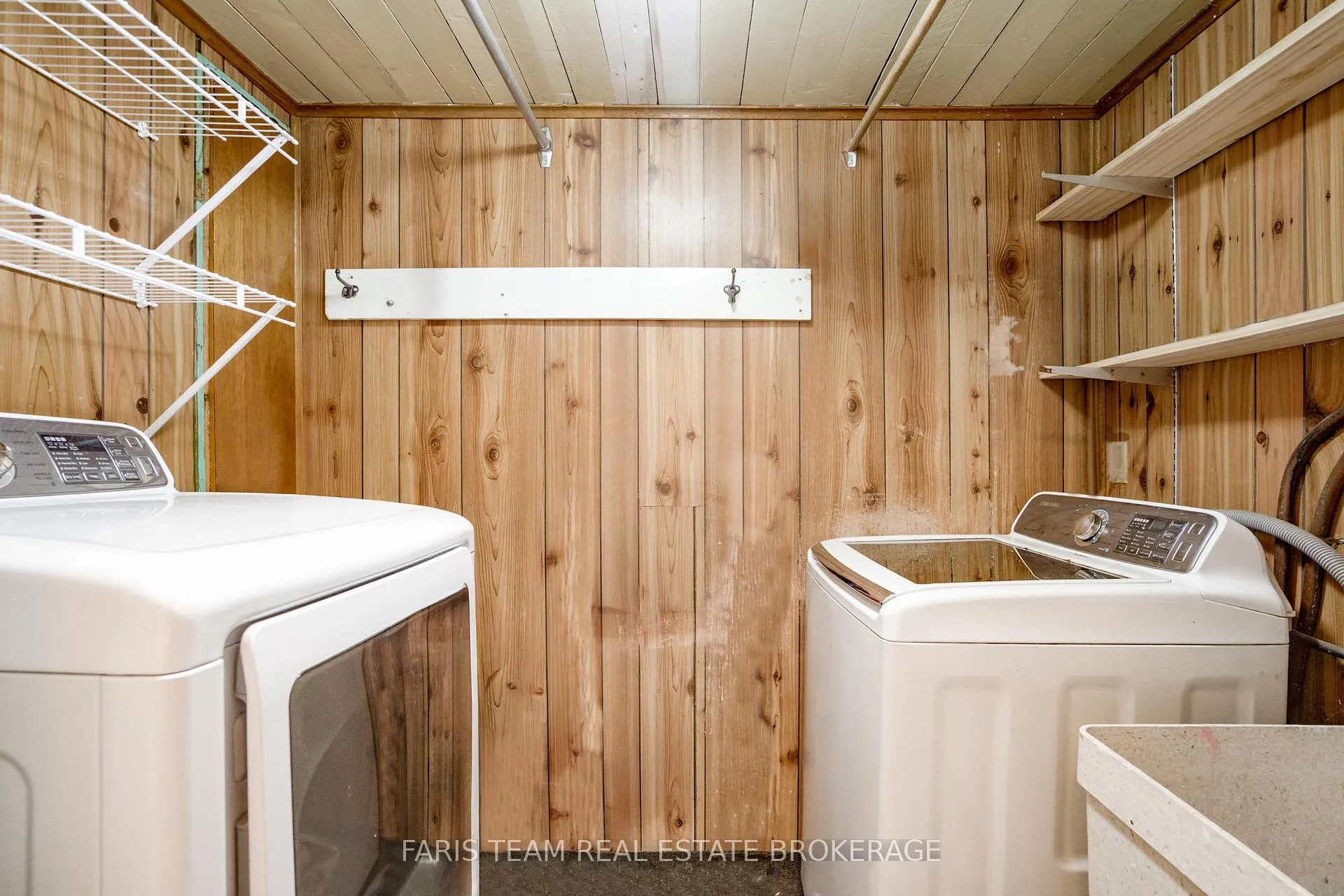 Photo 14 of 407 Bayview Parkway, Orillia — HOMEH