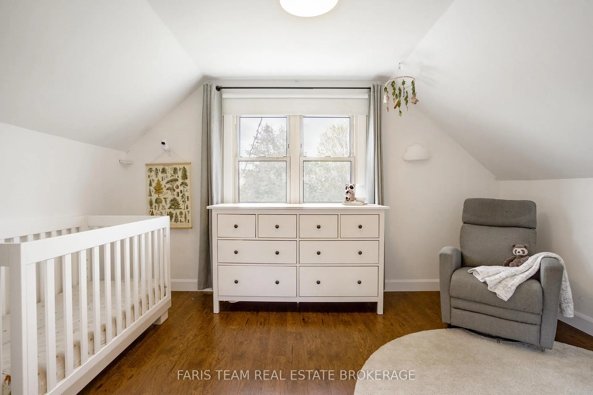 Photo 17 of 407 Bayview Parkway, Orillia — HOMEH
