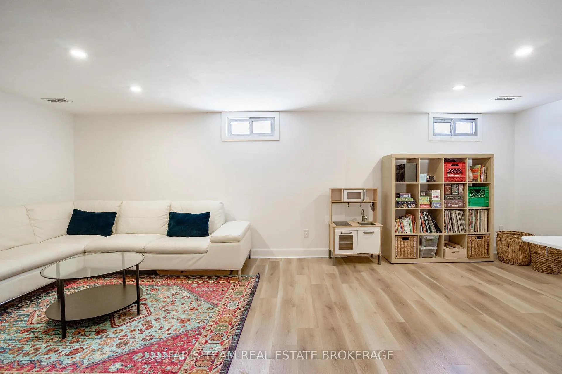 Photo 19 of 407 Bayview Parkway, Orillia — HOMEH