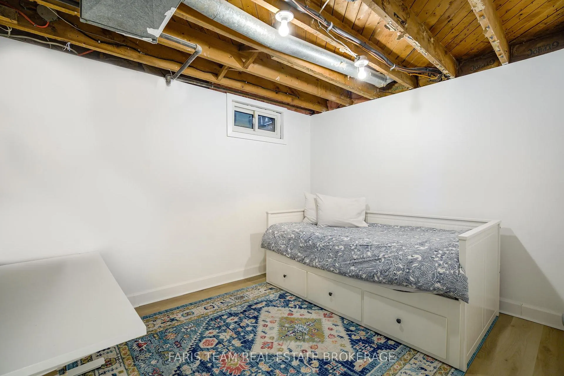 Photo 22 of 407 Bayview Parkway, Orillia — HOMEH