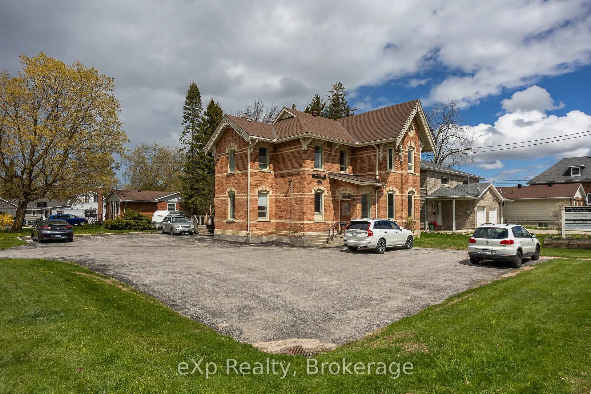 Photo 3 of 708 16th Street E, Owen Sound — HOMEH