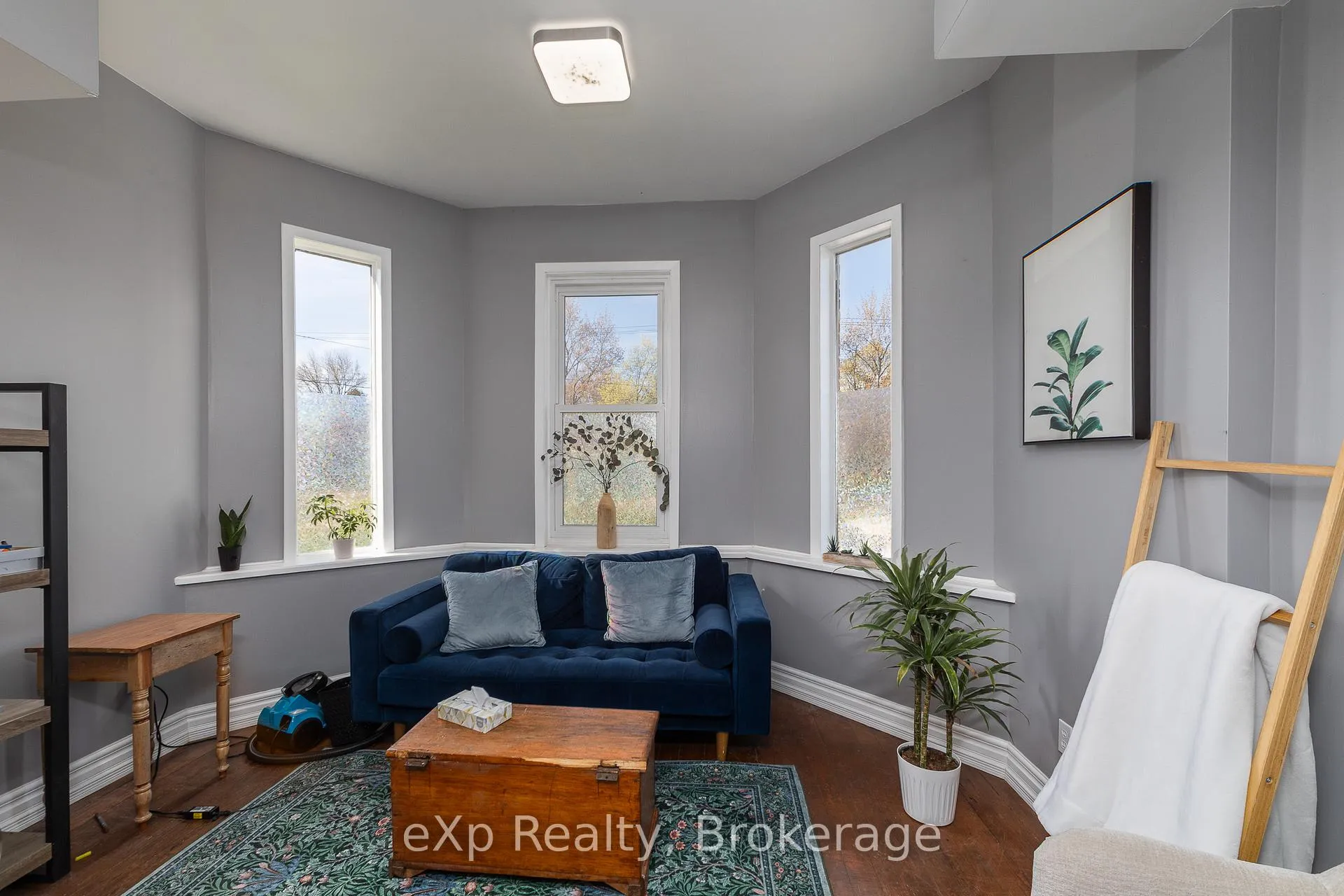 Photo 10 of 708 16th Street E, Owen Sound — HOMEH