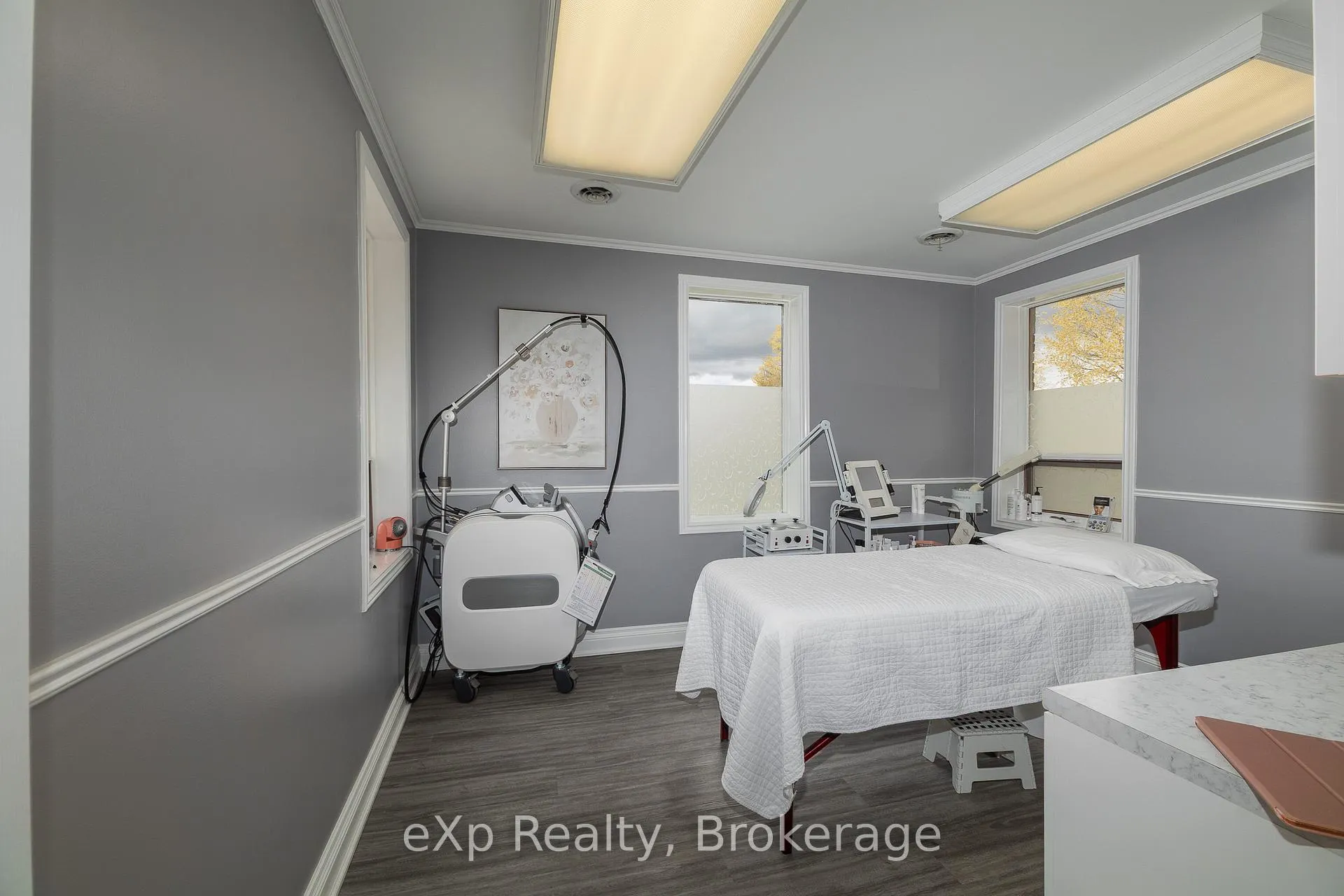 Photo 25 of 708 16th Street E, Owen Sound — HOMEH